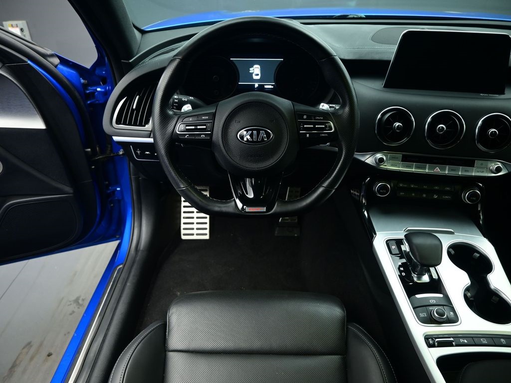 2020 Kia Stinger GT2 photo 2