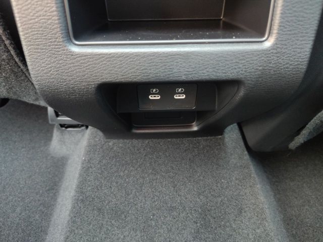 2025 Mitsubishi Outlander SE photo 25
