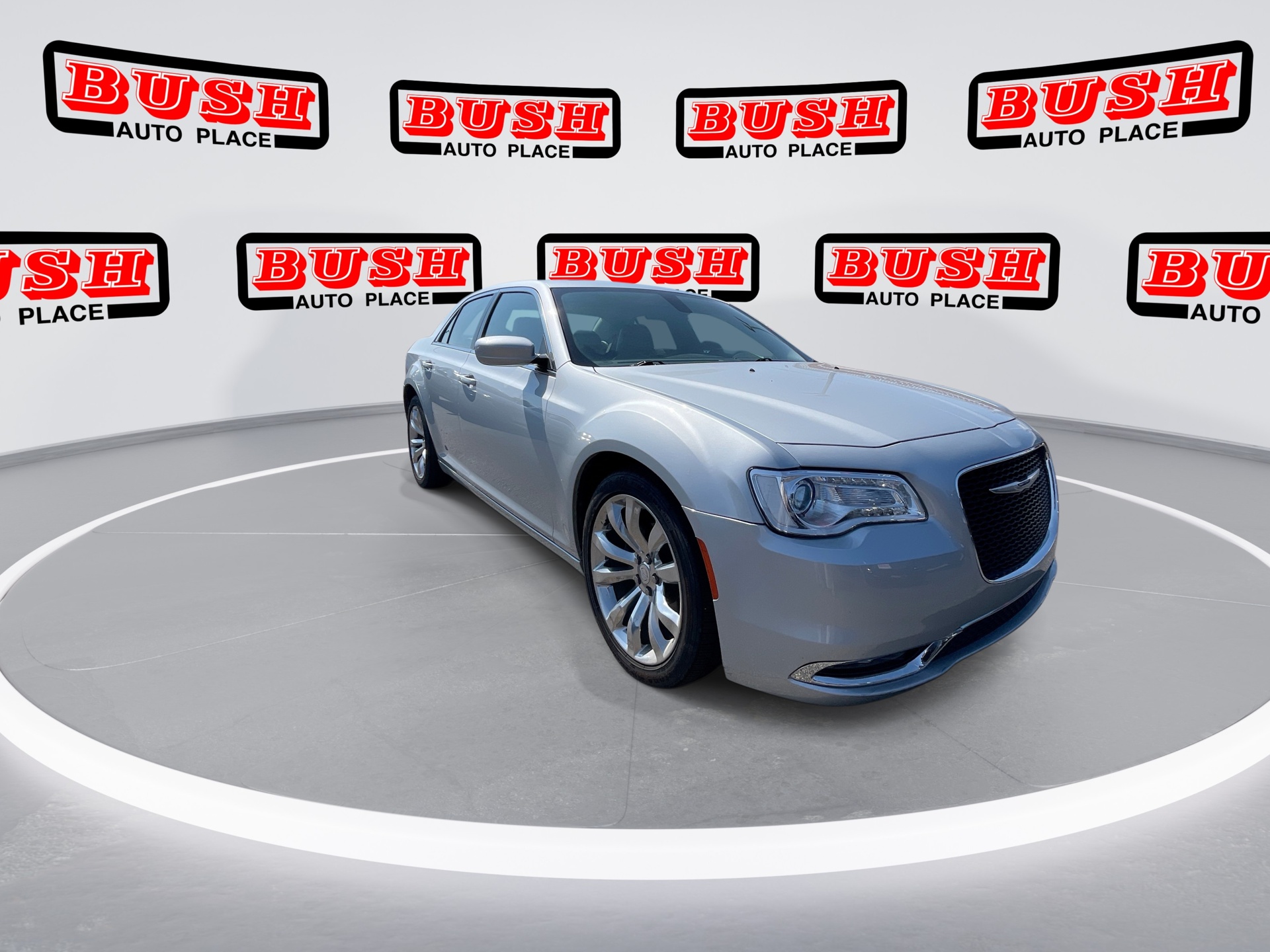2019 Chrysler 300 Touring L photo 13