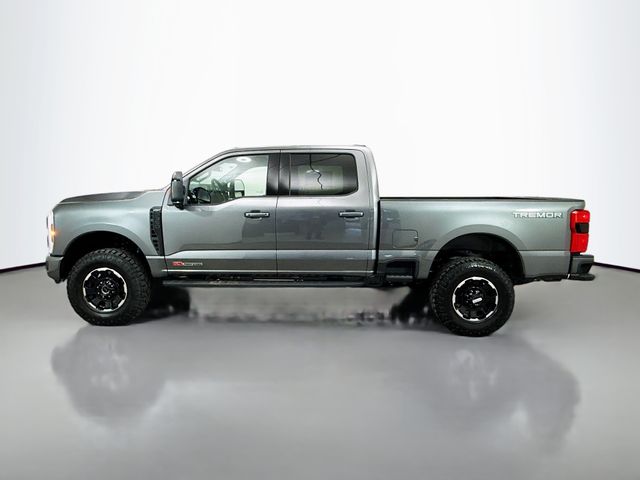 2025 Ford F-350 photo 4