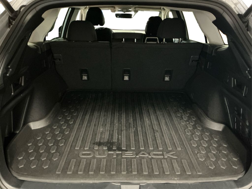 2022 Subaru Outback Premium photo 19