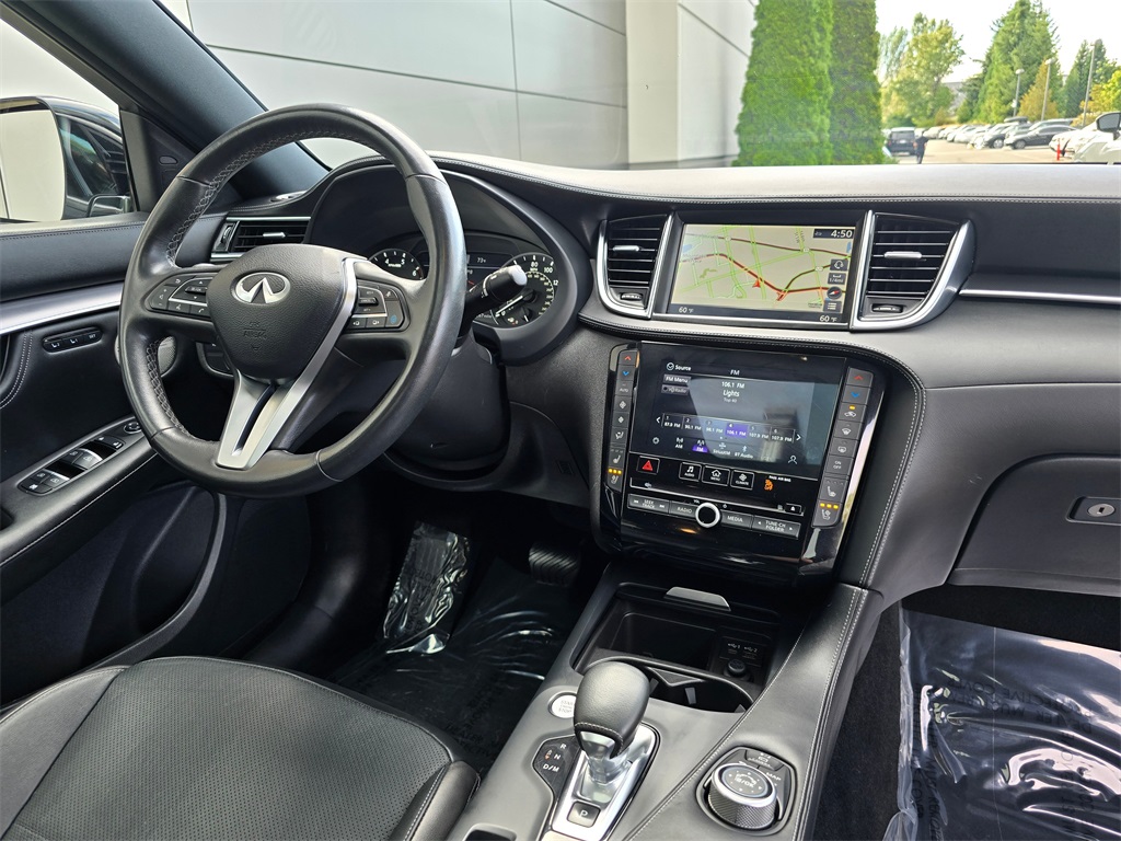 2022 Infiniti QX55 Essential photo 32