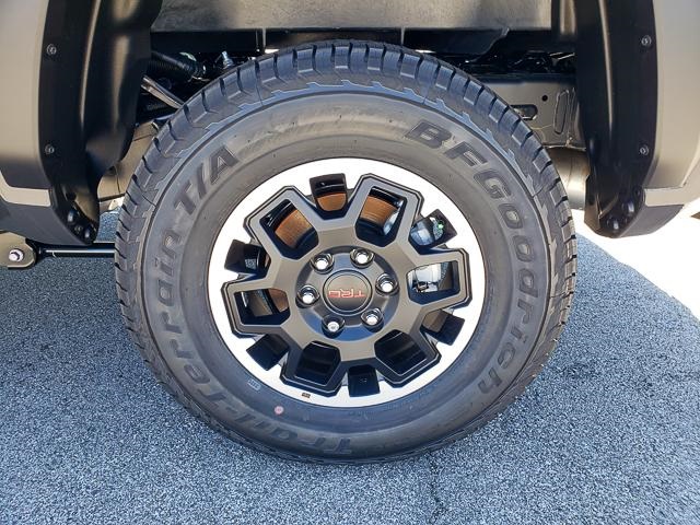 2024 Toyota Tacoma TRD Off-Road photo 21