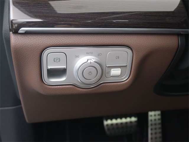 2026 Mercedes Benz GLS 450 4MATIC photo 19