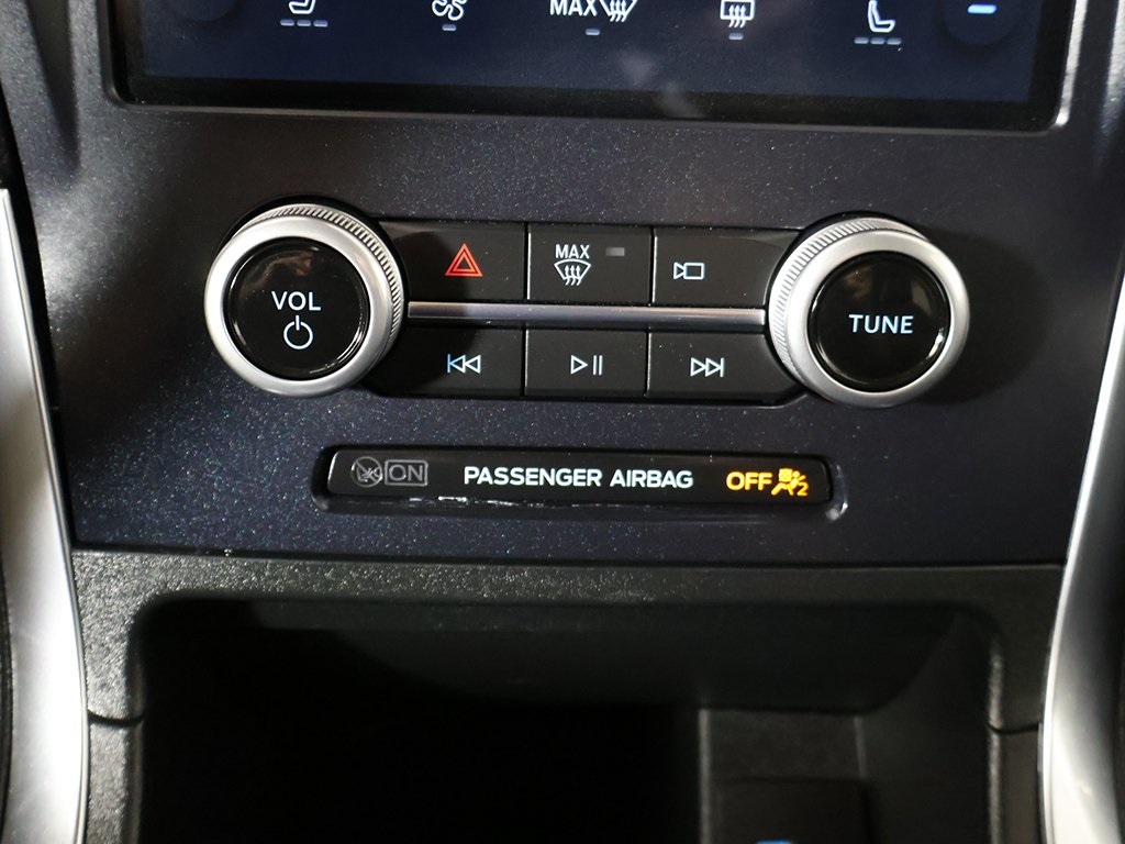 2022 Ford Edge Titanium photo 44