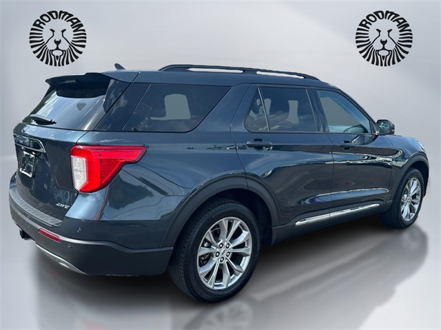 2023 Ford Explorer XLT photo 3