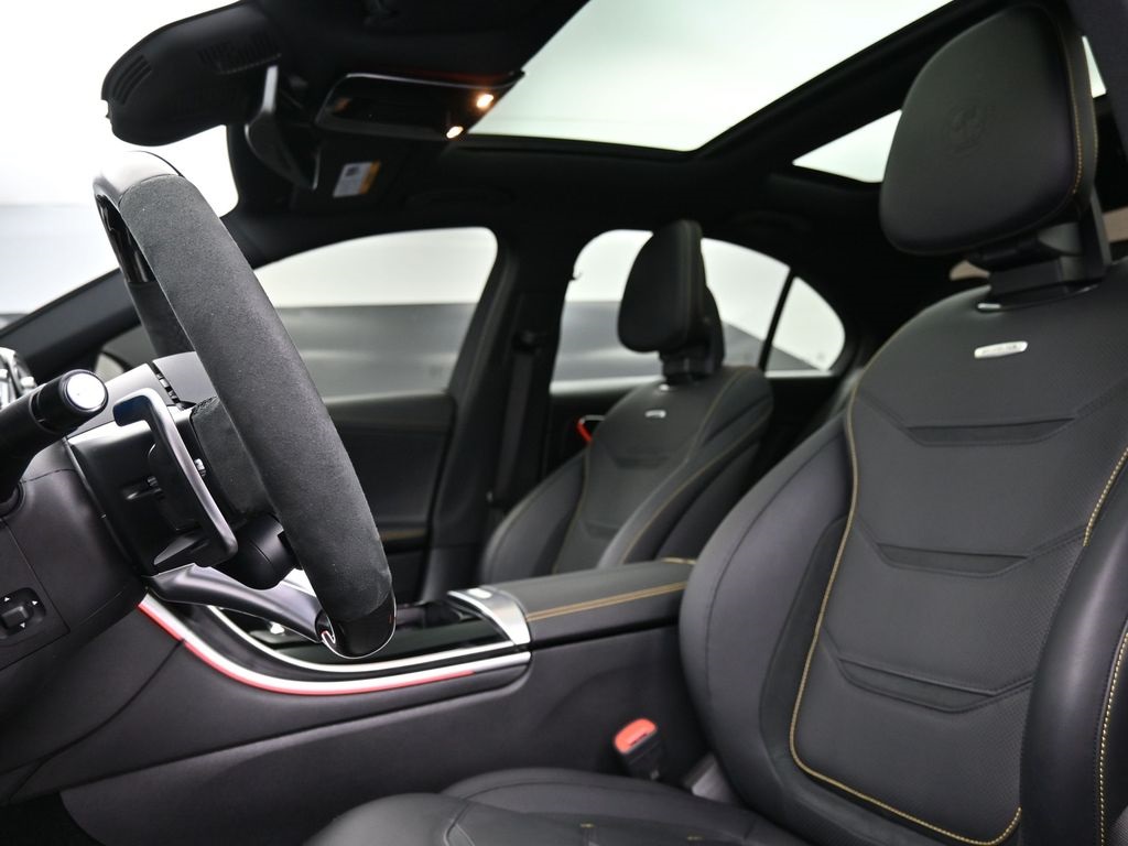 2025 Mercedes Benz C 63 S AMG 4MATIC photo 4