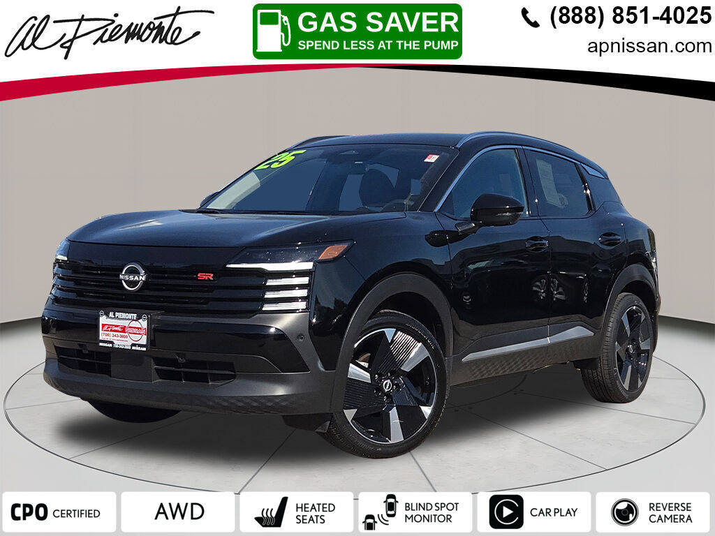 2025 Nissan Kicks SR AWD's photo