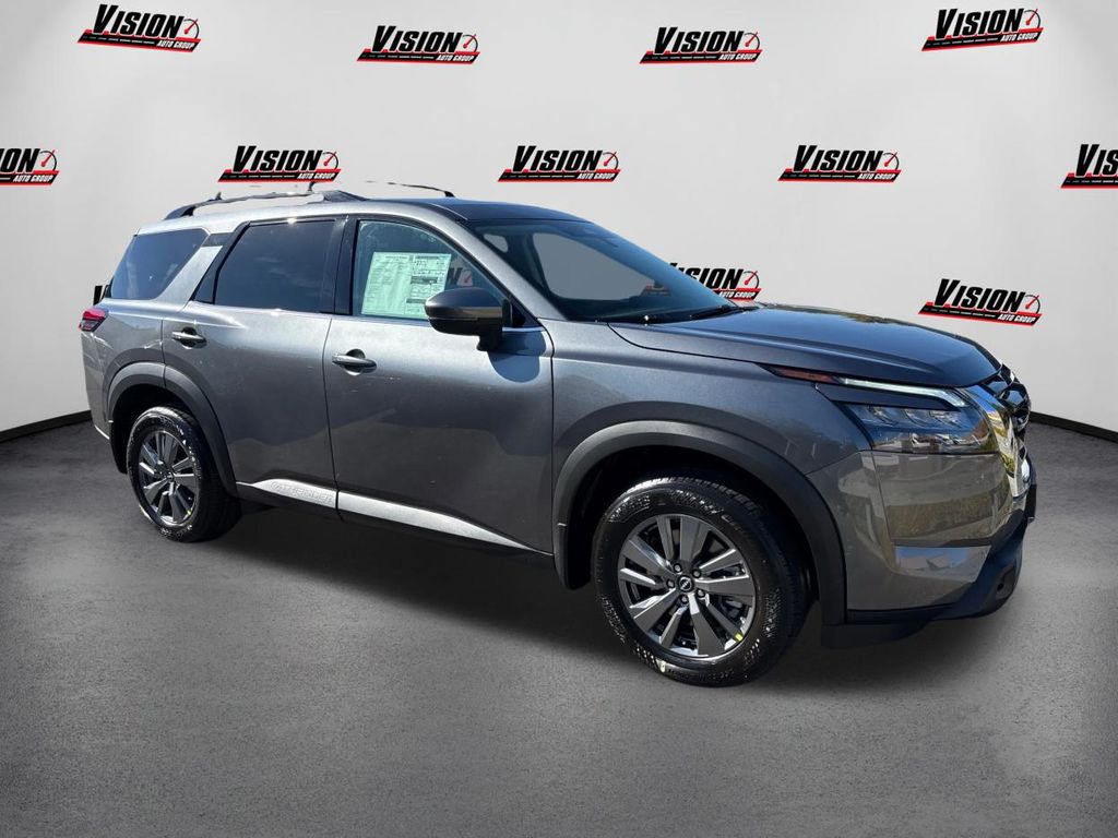 2025 Nissan Pathfinder SV photo 3