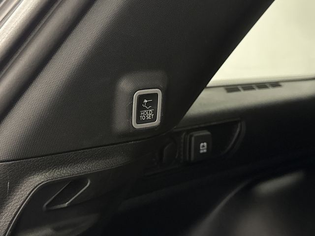 2023 Jeep Grand Cherokee Altitude photo 3