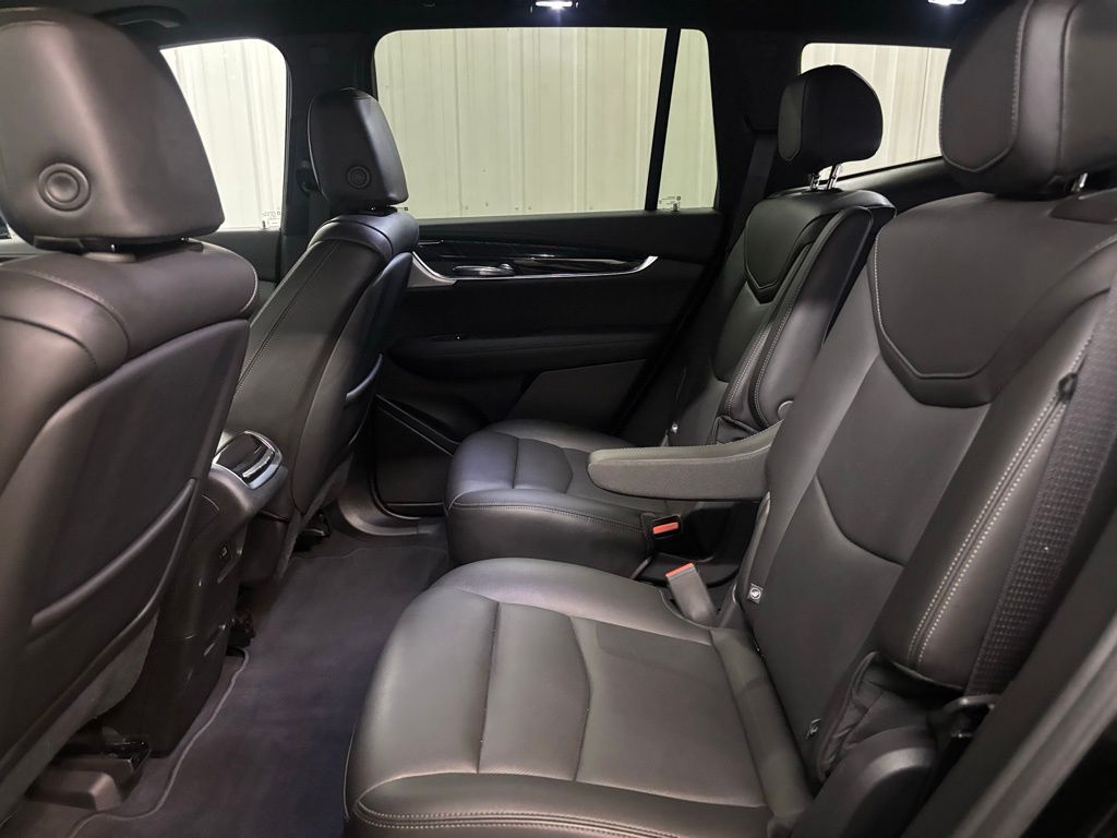 2025 Cadillac XT6 Premium Luxury photo 18