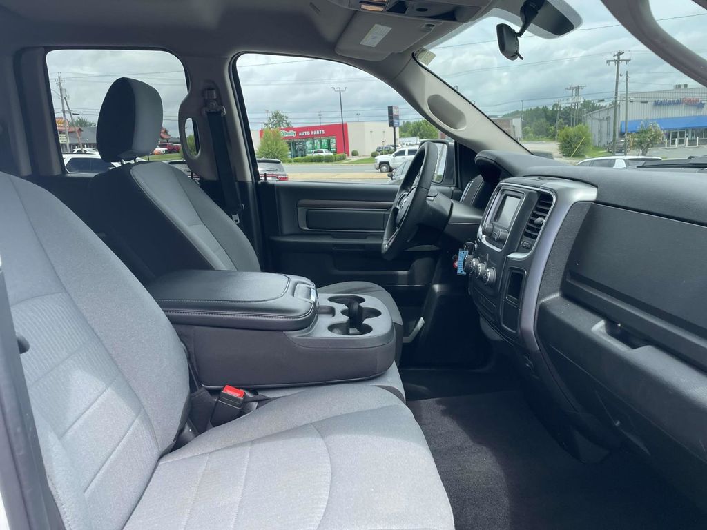 2024 Ram 1500 Classic SLT photo 14
