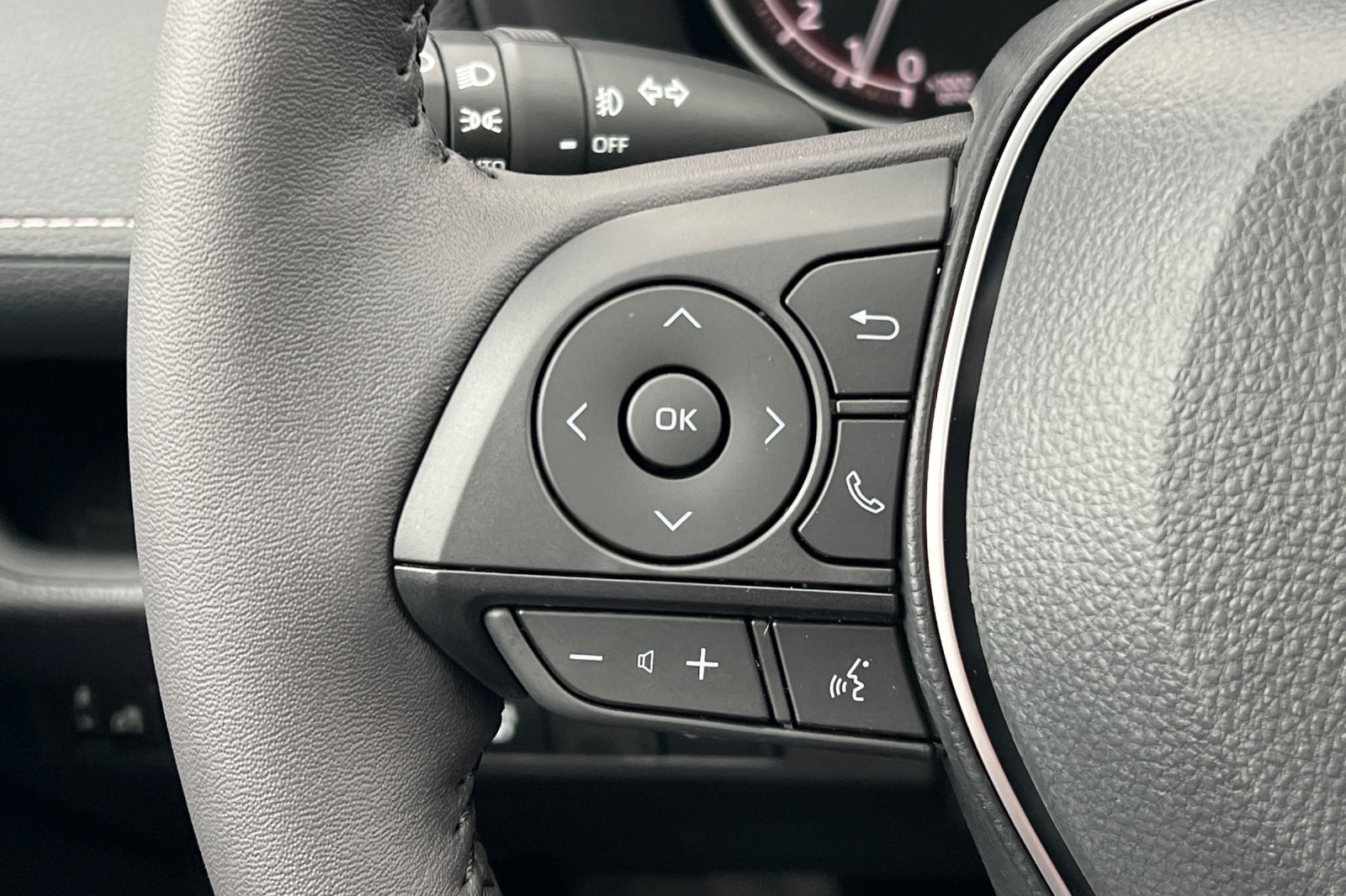 2025 Toyota RAV4 XLE Premium photo 24