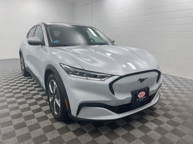 2022 Ford Mustang Mach-E Select AWD's photo