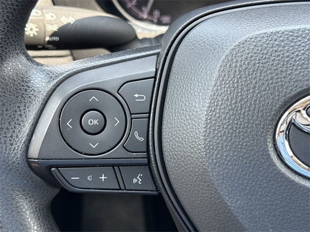 2024 Toyota RAV4 XLE photo 18