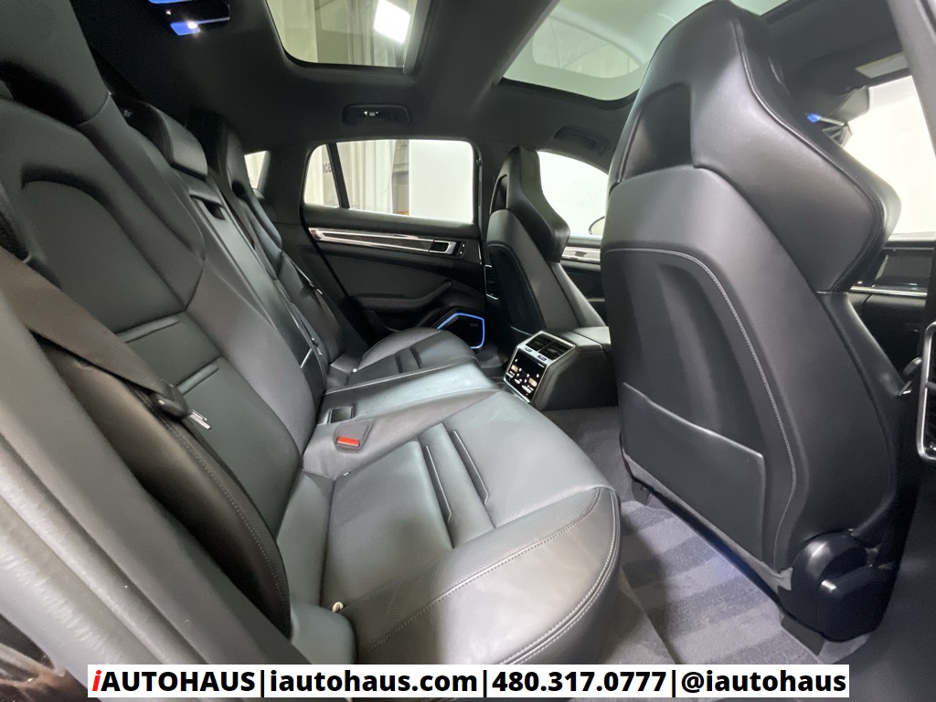 2022 Porsche Panamera Platinum photo 31