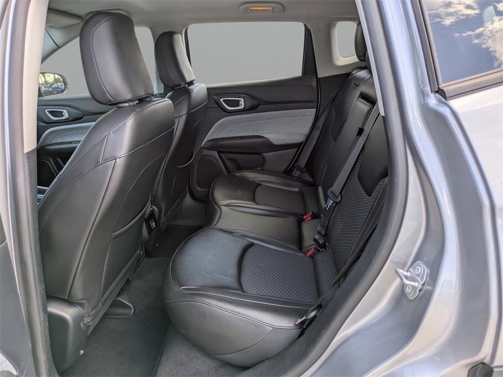 2022 Jeep Compass Latitude photo 12