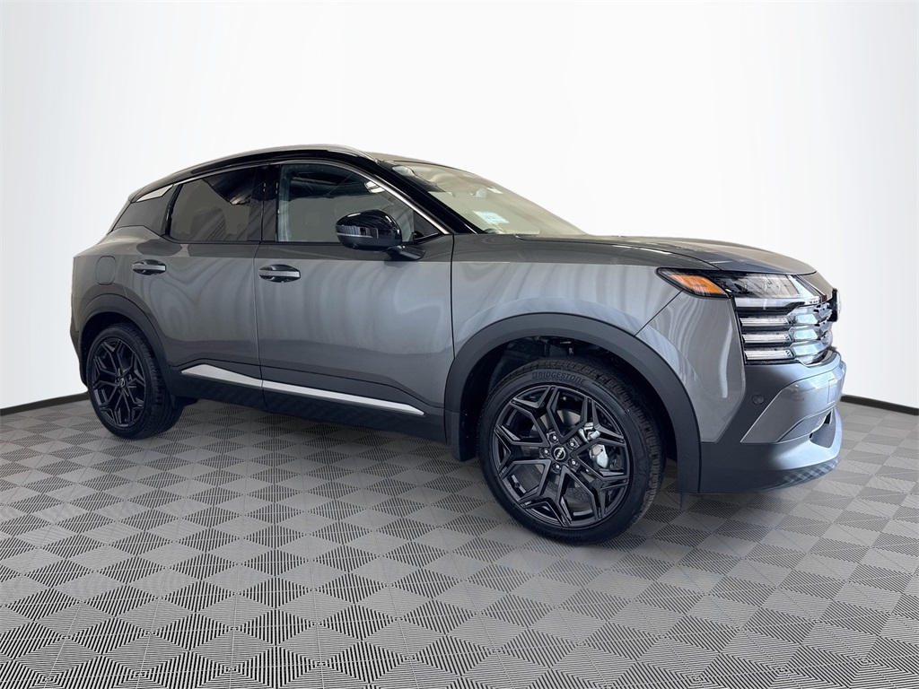 2025 Nissan Kicks SR photo 4