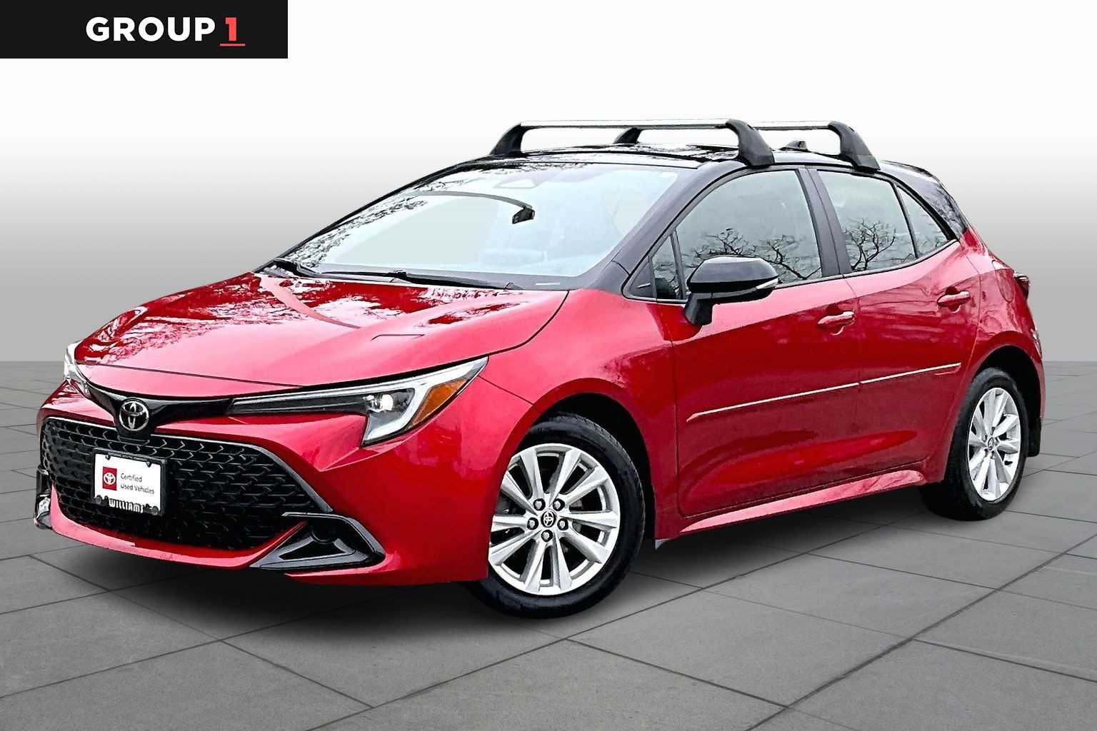 2023 Toyota Corolla Hatchback SE's photo