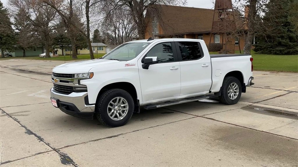 2022 Chevrolet Silverado 1500 LT photo 4