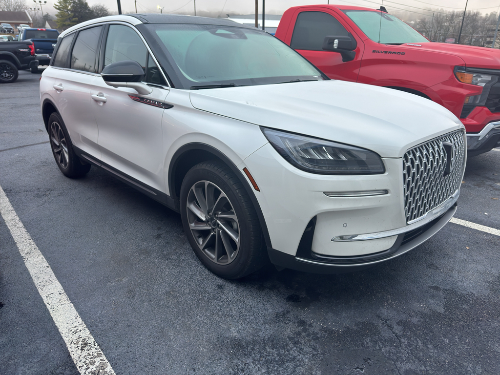 2023 Lincoln Corsair Base's photo