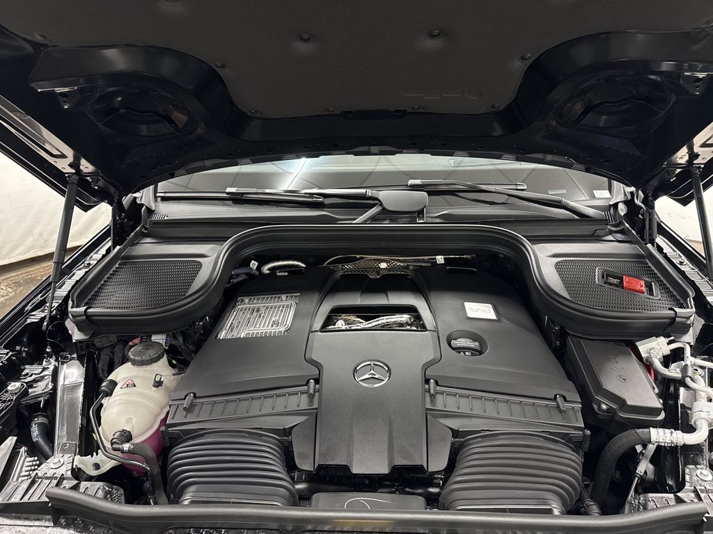 2026 Mercedes Benz GLS 580 4MATIC photo 27