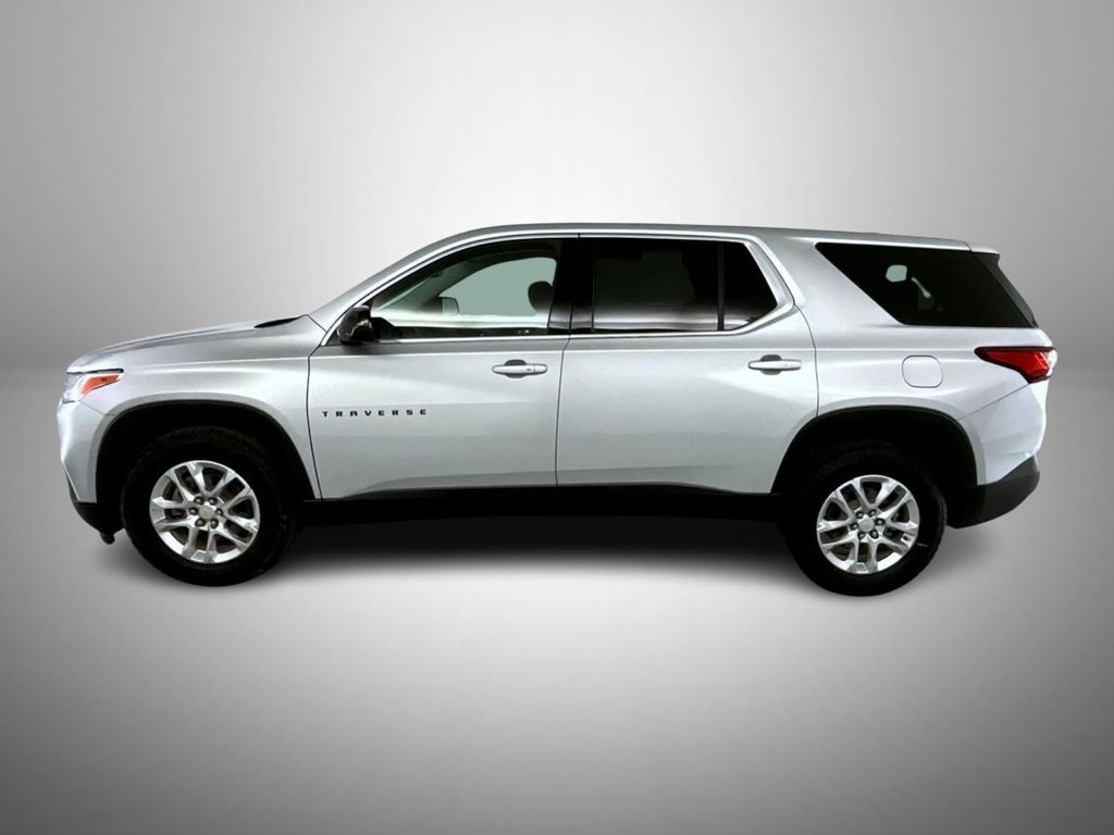 2019 Chevrolet Traverse LS photo 5