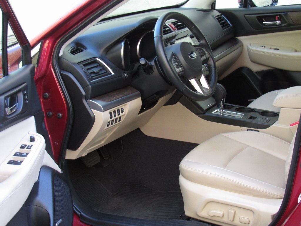 2016 Subaru Outback Limited photo 10