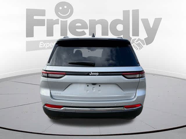 2025 Jeep Grand Cherokee Laredo X photo 4