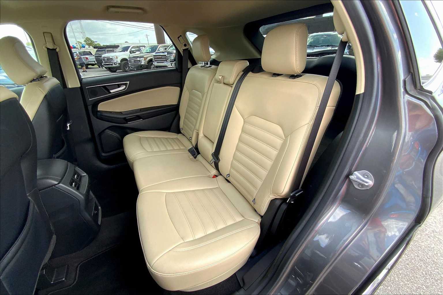 2023 Ford Edge SEL photo 20