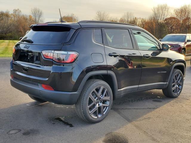 2026 Jeep Compass Limited Altitude photo 3