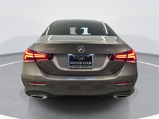 2022 Mercedes Benz A 220 4MATIC photo 3