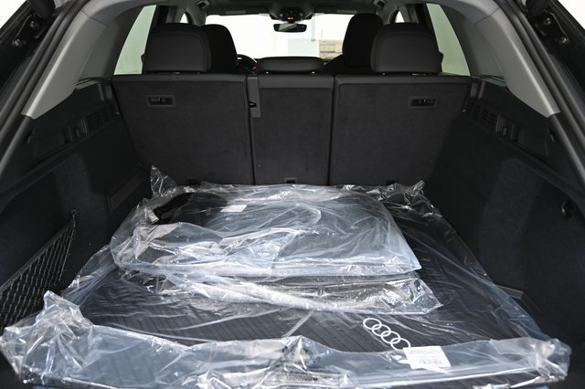 2025 Audi Q5 2.0T Premium Plus photo 12