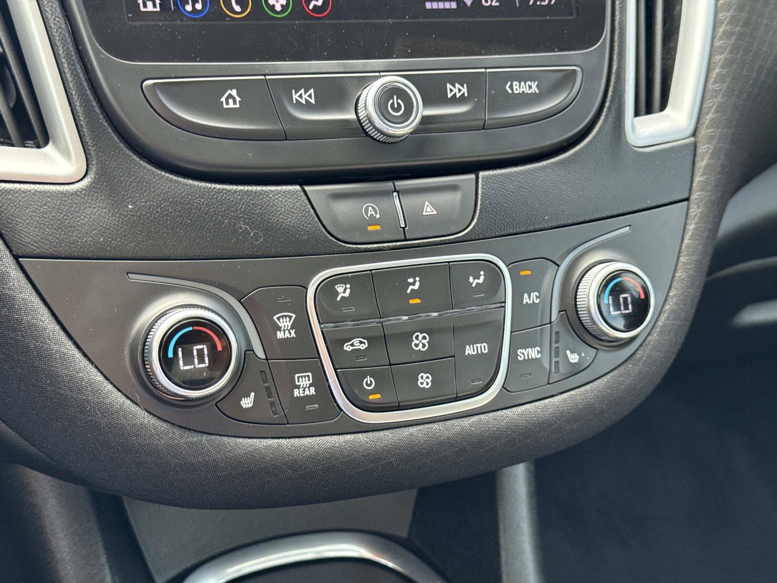 2023 Chevrolet Malibu 1LT photo 21