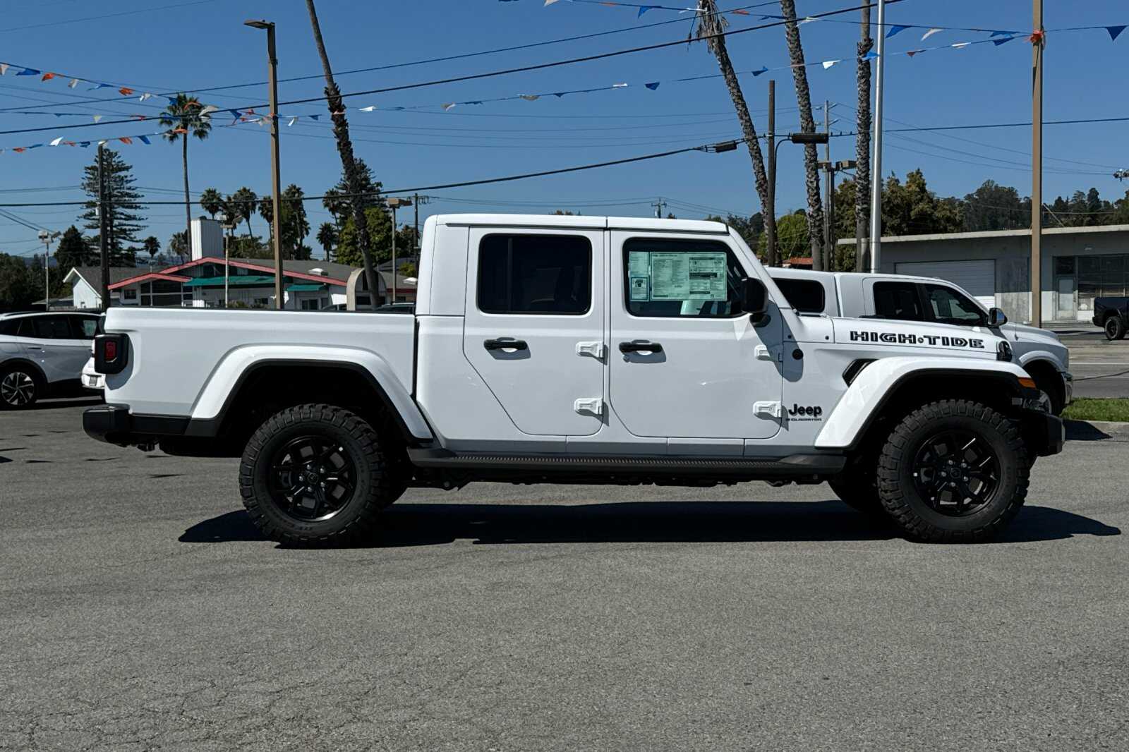 2025 Jeep Gladiator Sport photo 3