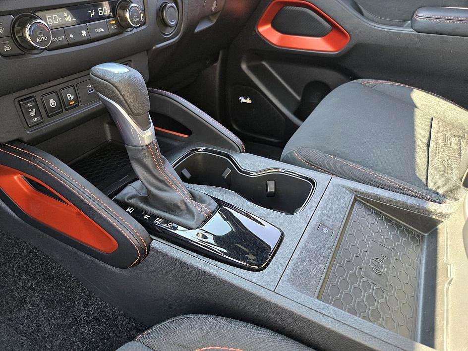 2025 Nissan Frontier PRO-4X photo 15