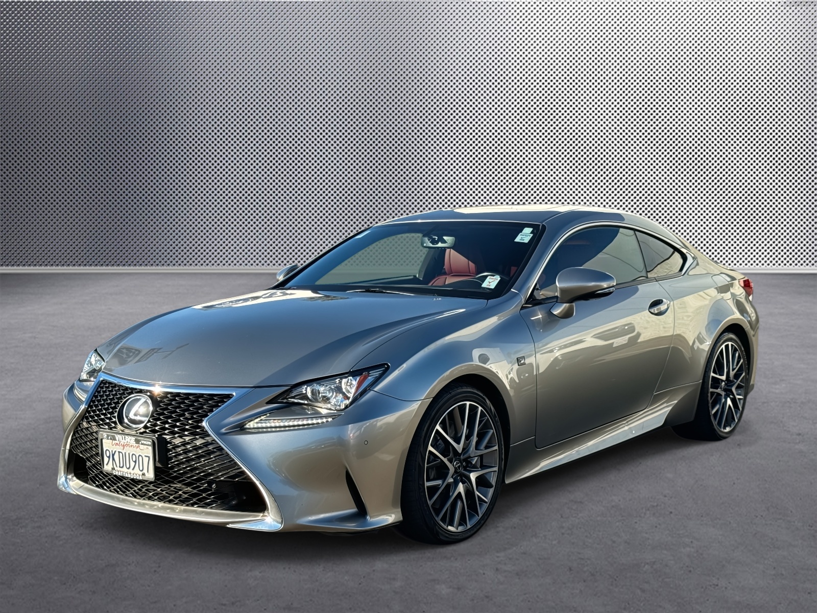 2016 Lexus RC 200t's photo