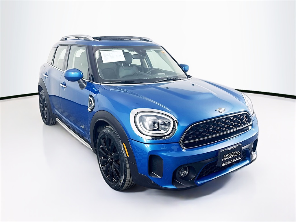 2022 MINI Countryman S's photo