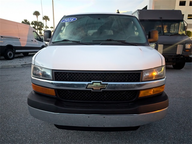 2016 Chevrolet Express 3500 LT photo 2