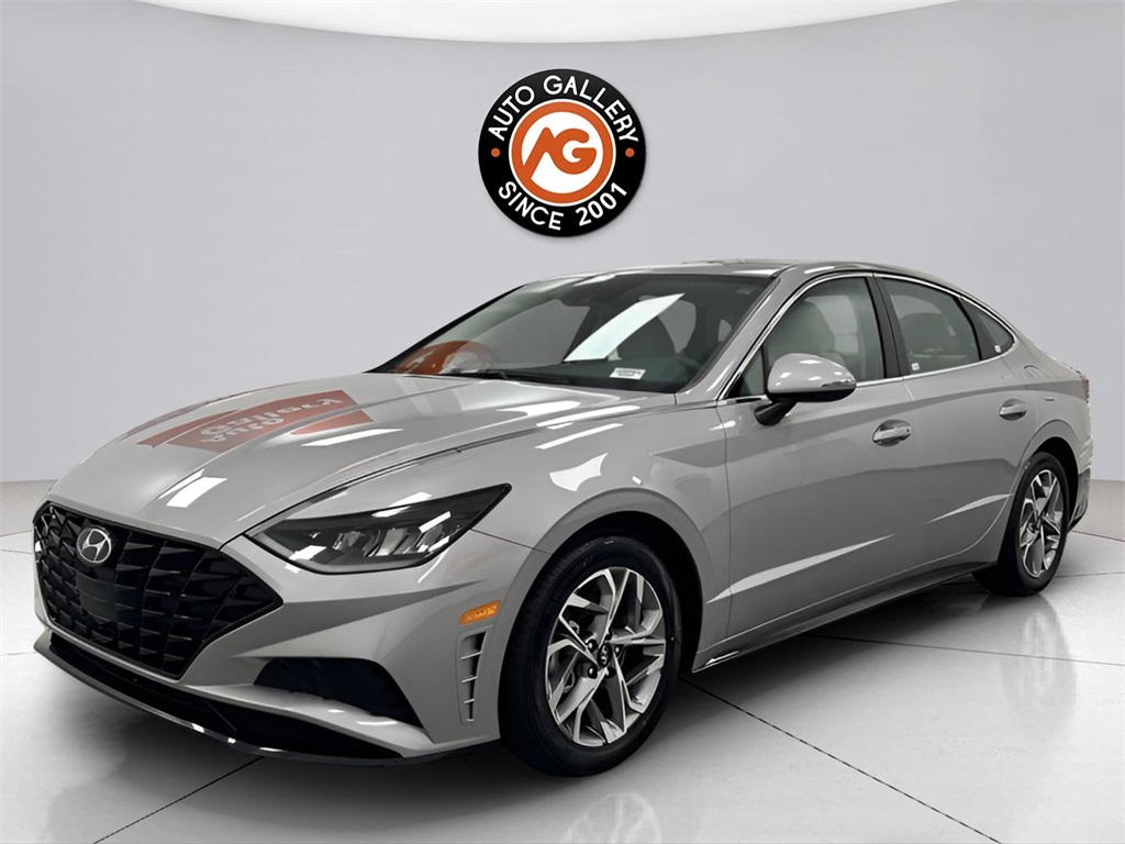 2023 Hyundai Sonata SEL photo 3