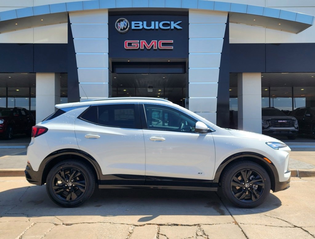 2026 Buick Encore GX Sport Touring photo 2