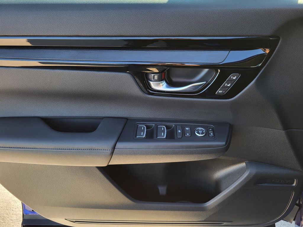 2025 Honda CR-V EX-L photo 17