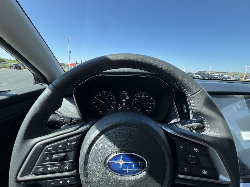 2025 Subaru Outback Premium photo 10