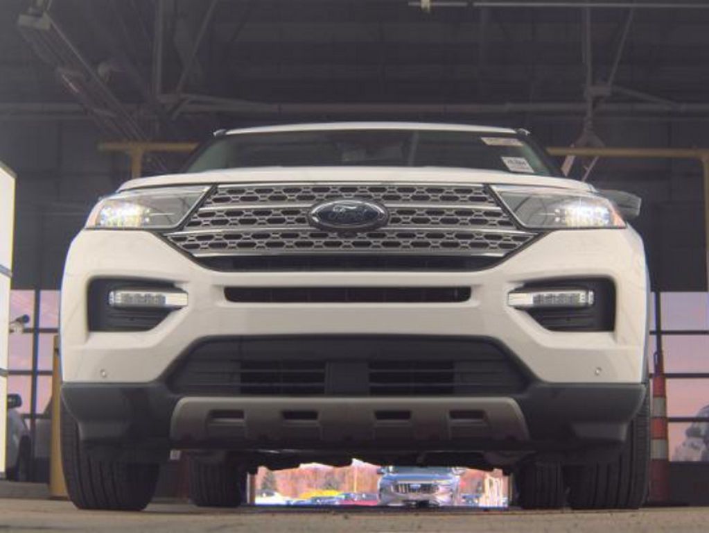 2022 Ford Explorer Limited photo 3