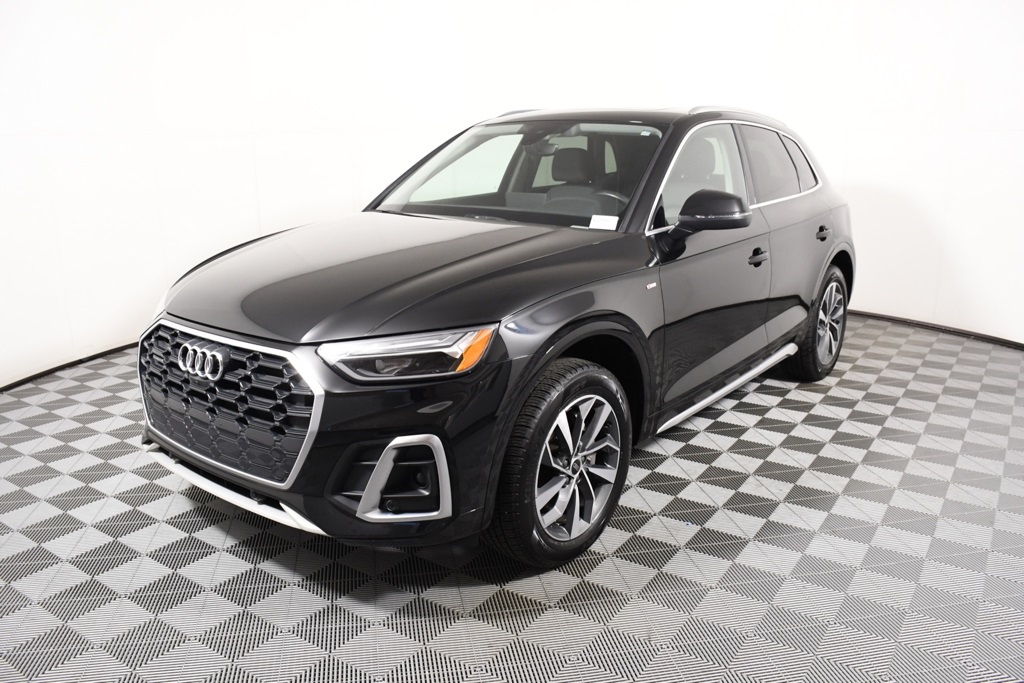 2022 Audi Q5 Premium Plus's photo