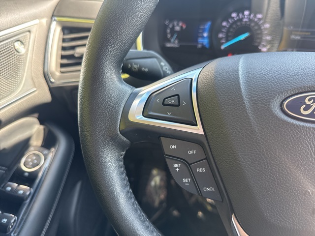2019 Ford Edge Titanium photo 14