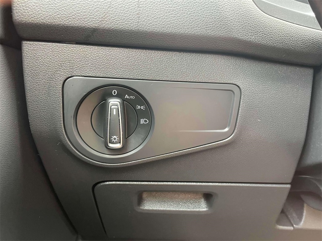 2019 Volkswagen Tiguan SE photo 15