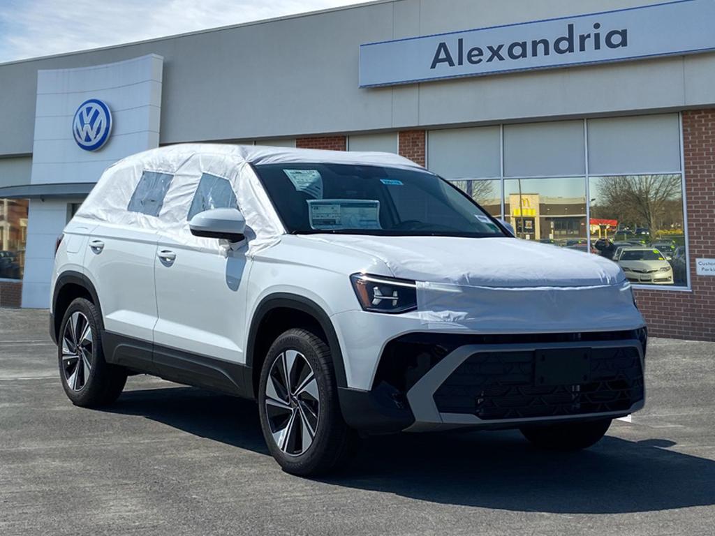 2025 Volkswagen Taos SE's photo