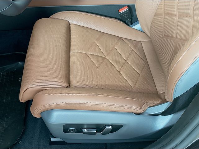 2026 Bmw 550e xDrive photo 20