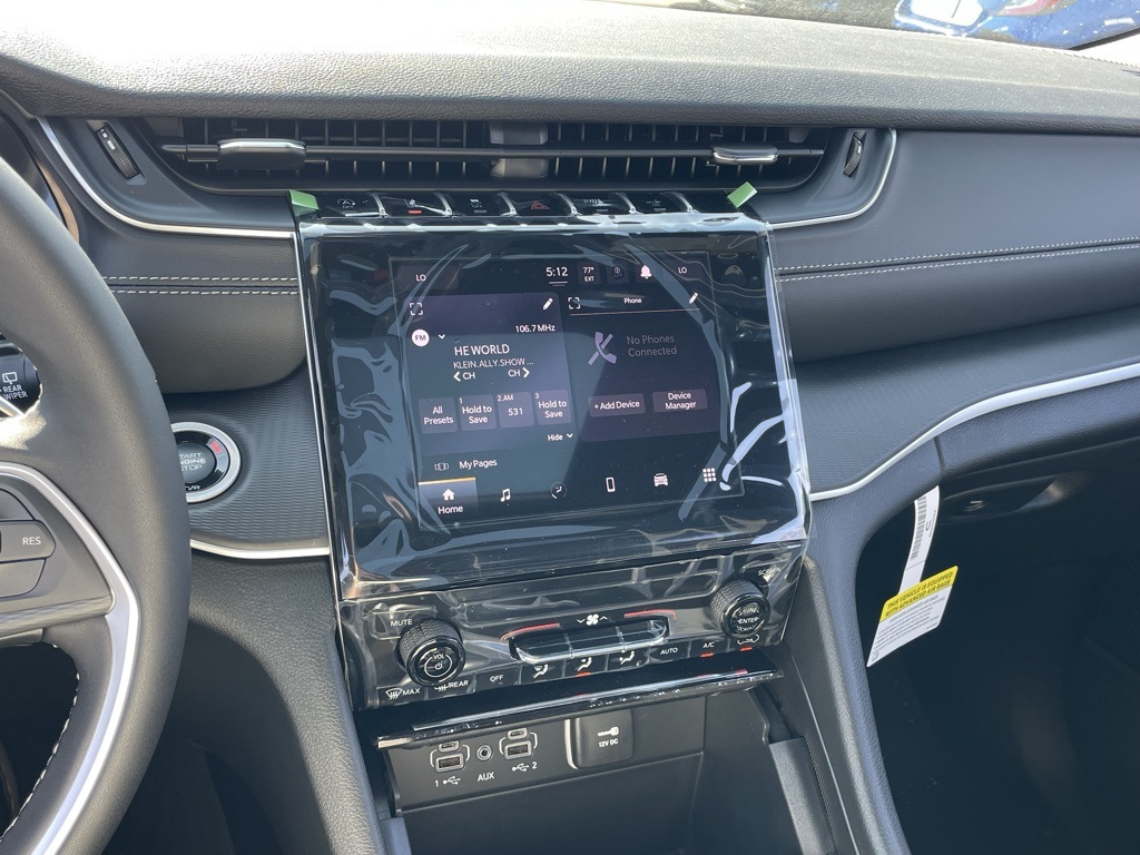 2025 Jeep Grand Cherokee Laredo X photo 25